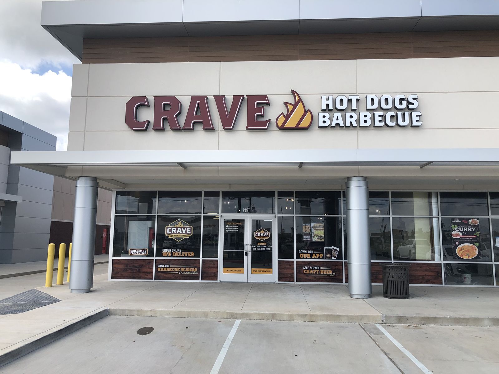 Crave-Hot-Dogs-and-BBQ-in-Spring-Texas-has-great-turn-out-for-Grand-Opening